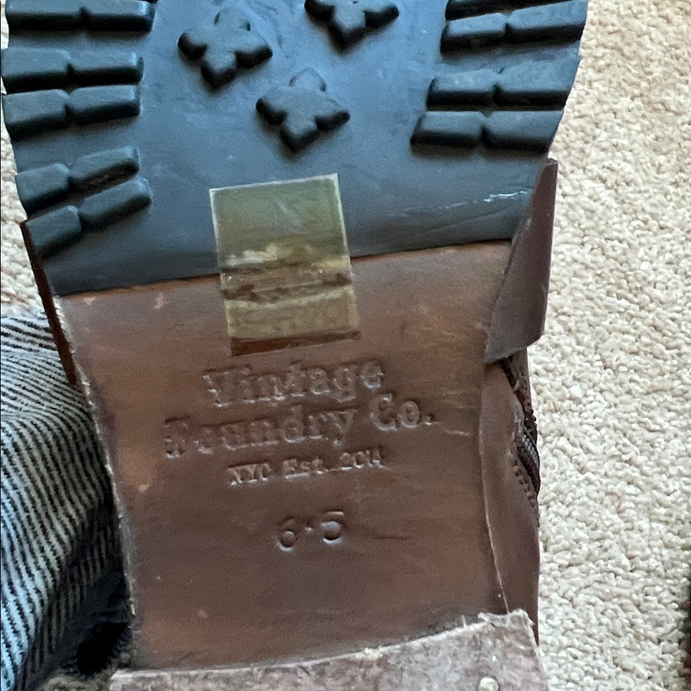 Vintage Foundry Co. Bobbi Biker boots in brown leather - Picture 7 of 7